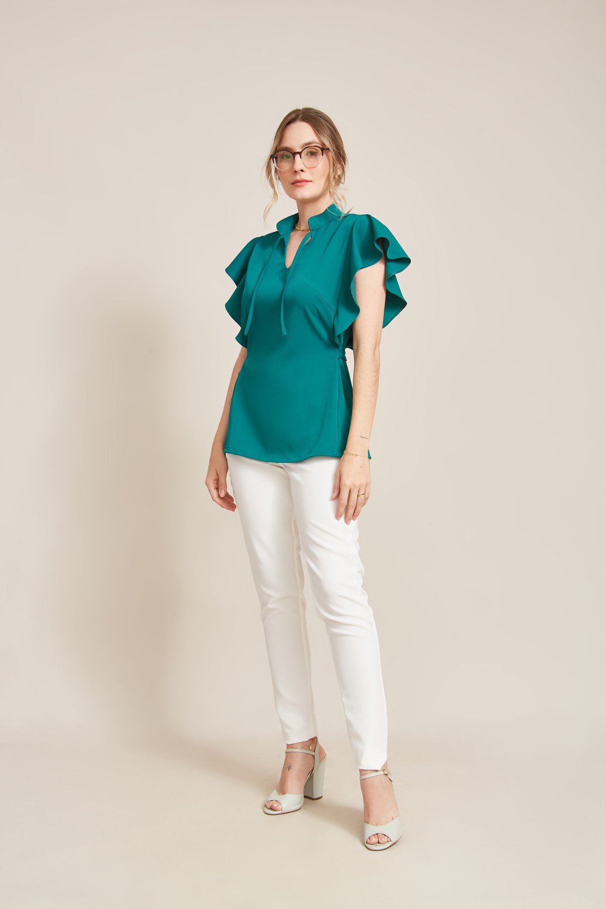Blusa Feminina com Babados nos Ombros e Amarração · REF 099
