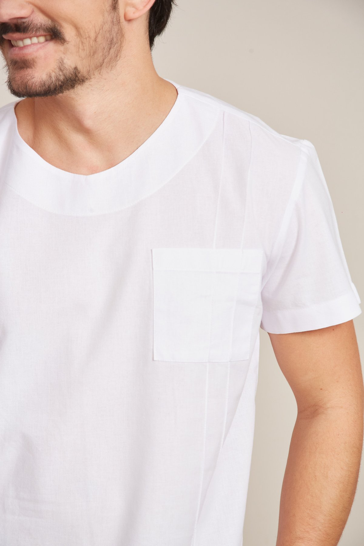 Camisa Scrub Gola Redonda com Friso Frontal — imagem 2