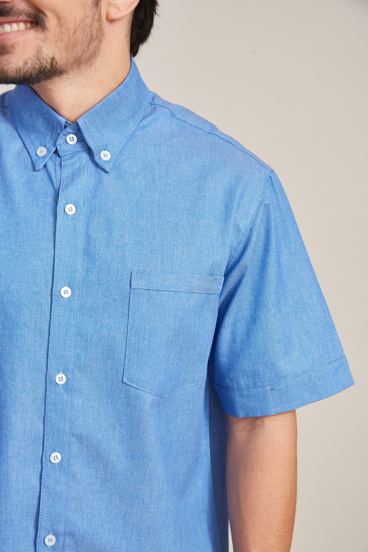 Camisa Social Masculina Manga Curta com Gola Button-Down — imagem 4