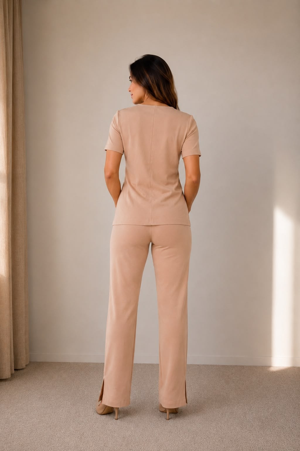 Conjunto Feminino Gola Redonda Minimalista — imagem 2